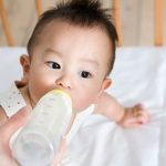 冬のお部屋は乾燥気味。水分補給に注意しましょう。 冬のお部屋は乾燥気味。水分補給に注意しましょう。